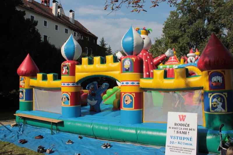 Toboggan gonflable géant