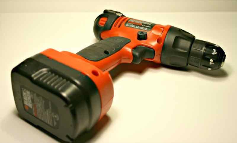 Visseuse DeWalt 18V + 2 batteries