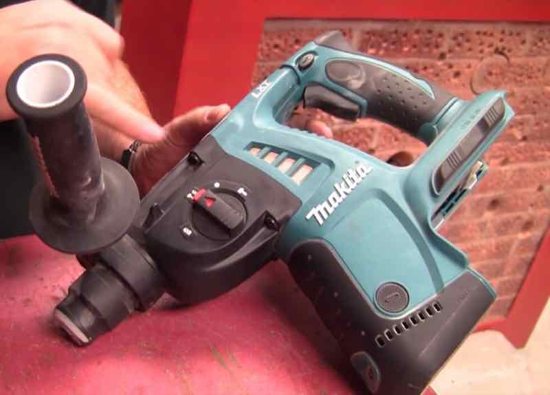 Perforateur Bosch GBH 2-26 + burins