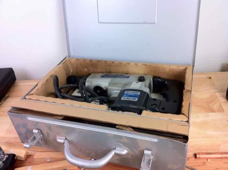 Perforateur Bosch GBH 2-26 + burins