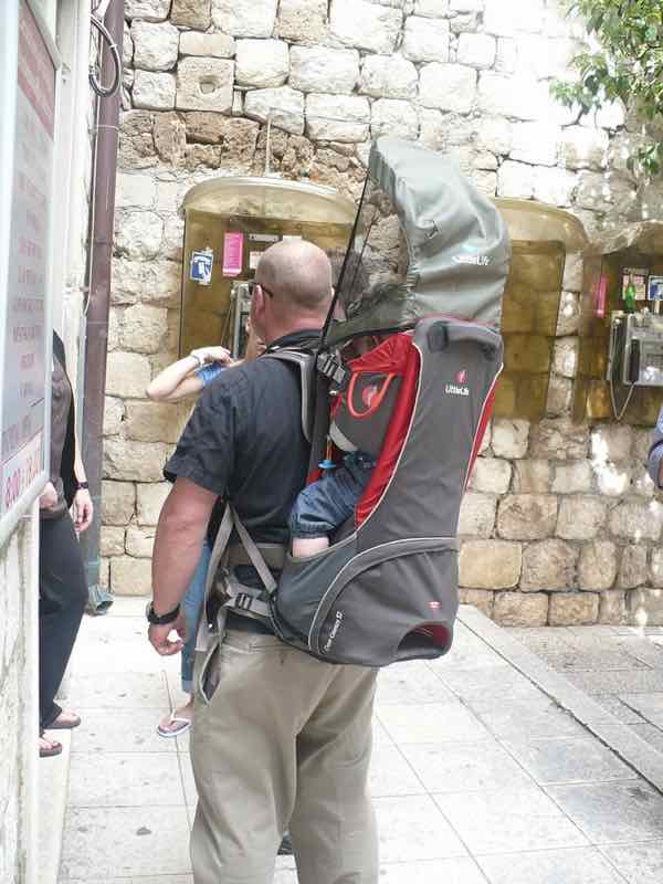 Porte-bébé randonnée Deuter Kid Comfort
